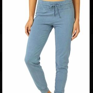 NEW Beyond yoga sweatpants